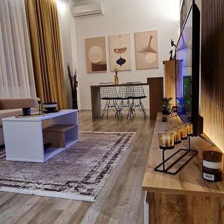 Luxury Apartment Tirana Extérieur photo